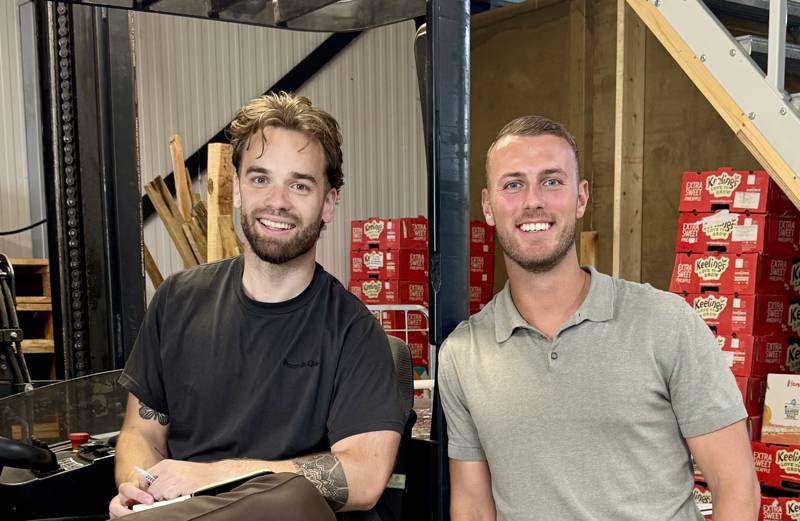 Jobcoaches Tom en Lennart zoeken bedrijven in Súdwest-Fryslân